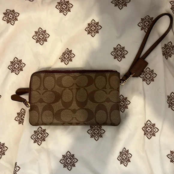 Coach Wallet - Picture 2 of 4